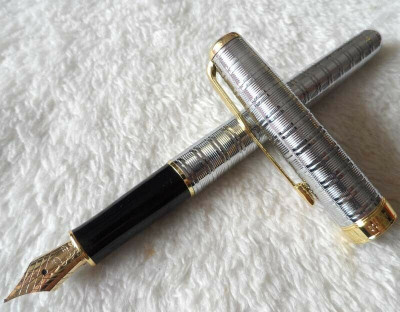 Στυλό πένα  - Parker sonnet silver chiiselled gold clip με αντλία 